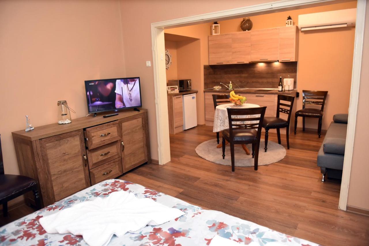 וארנה City Apartments מראה חיצוני תמונה