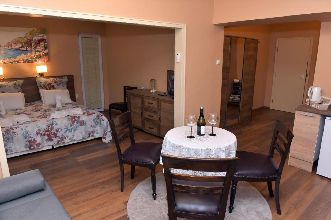 וארנה City Apartments מראה חיצוני תמונה
